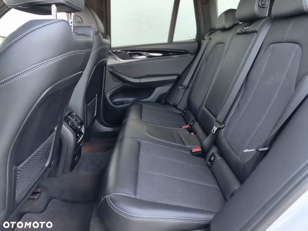 BMW X3 xDrive20d MHEV xLine sport - 13