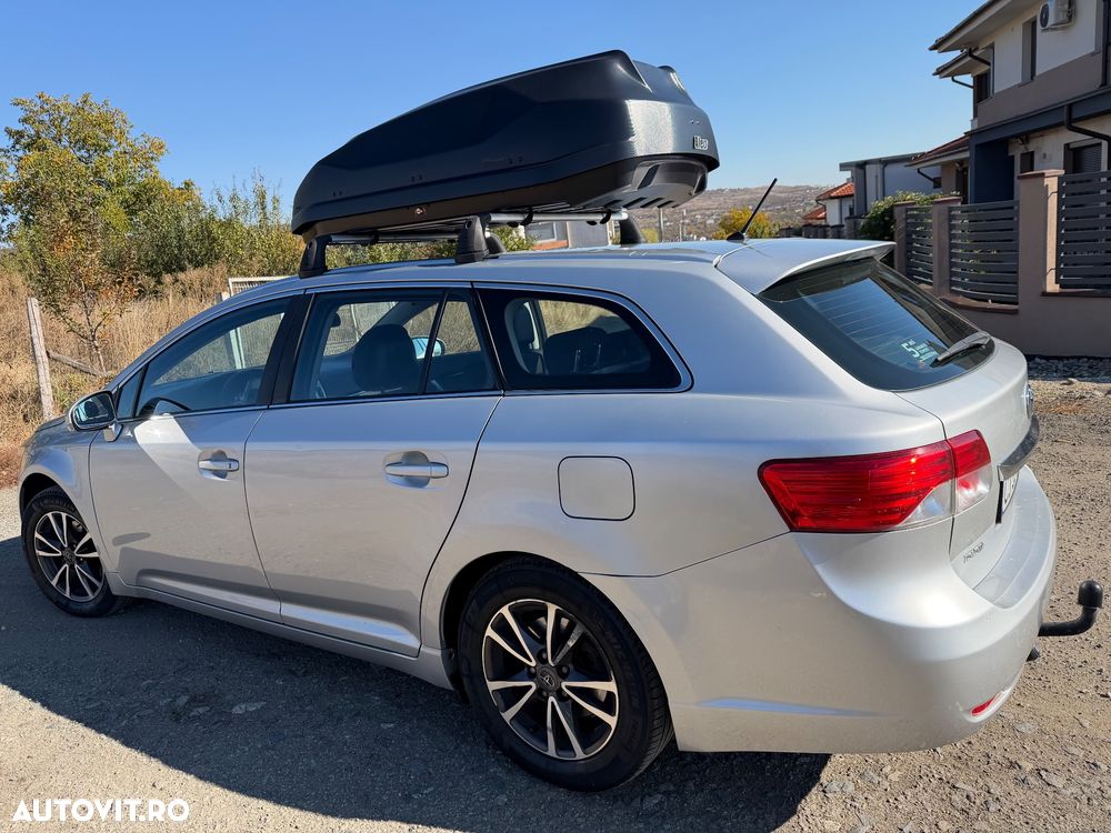 Toyota Avensis 2.0 D-4D Executive - 5