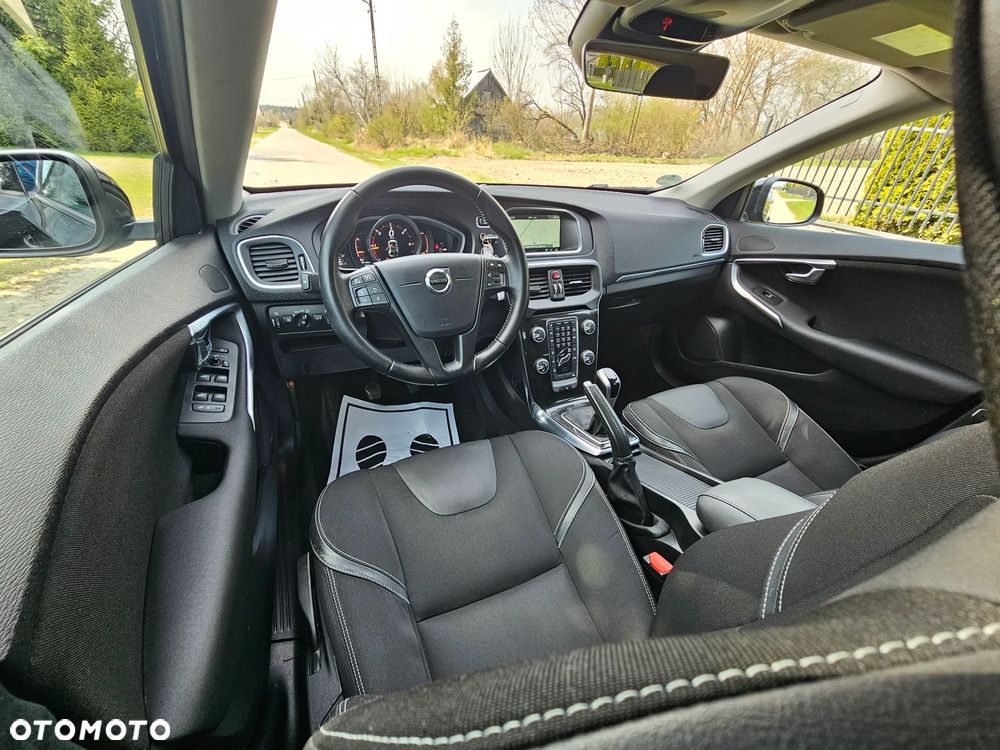 Volvo V40 D2 Ocean Race - 12