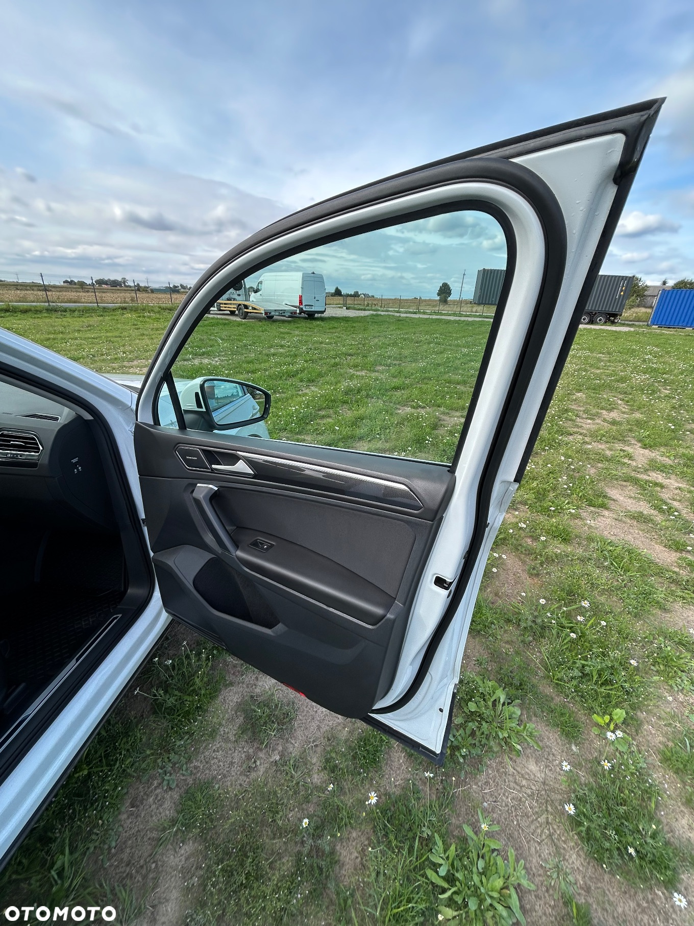 Volkswagen Tiguan 2.0 TDI SCR 4MOTION DSG Elegance - 18