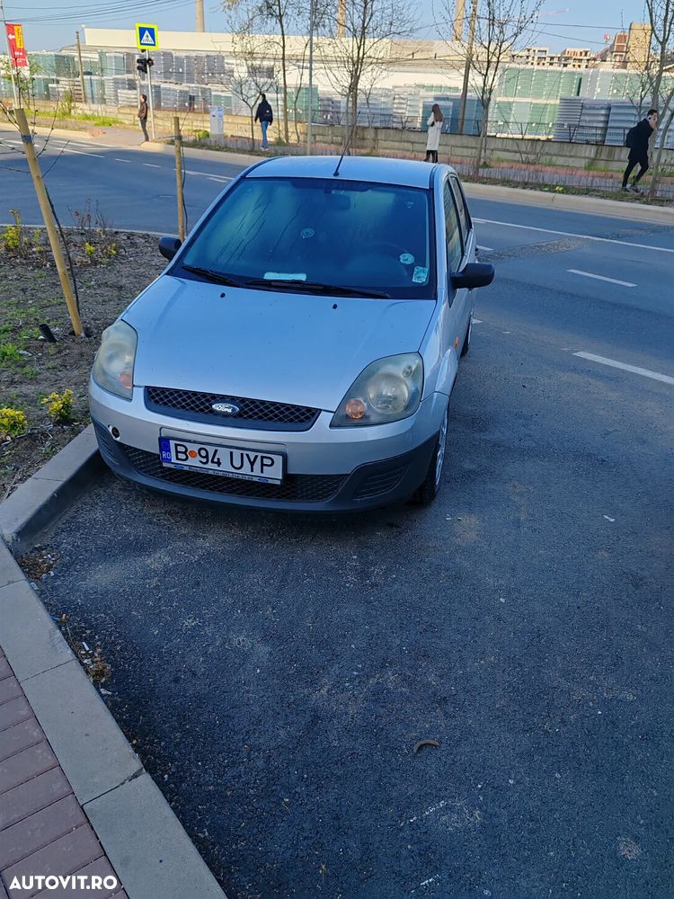 Ford Fiesta 1.25i Ambiente - 3