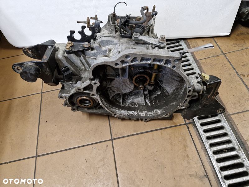 HYUNDAI TUCSON I 1 SPORTAGE II 2.0 B SKRZYNIA BIEGÓW MANUAL 5B L6J - 1