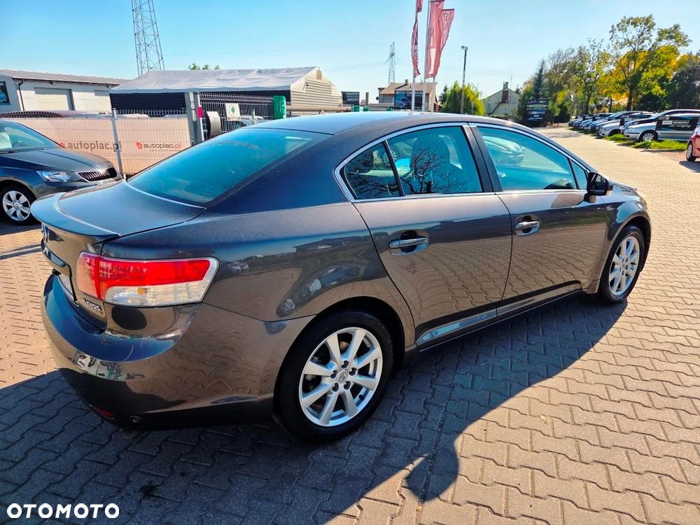 Toyota Avensis 2.2 D-4D Prestige NAVI - 8