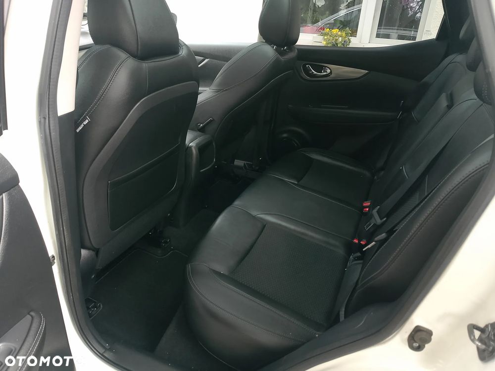 Nissan Qashqai 1.6 dCi DPF tekna - 6