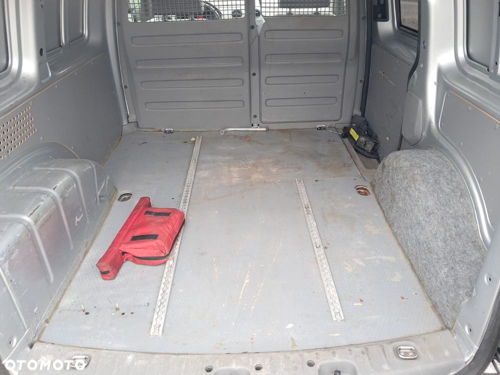 Volkswagen Caddy - 5