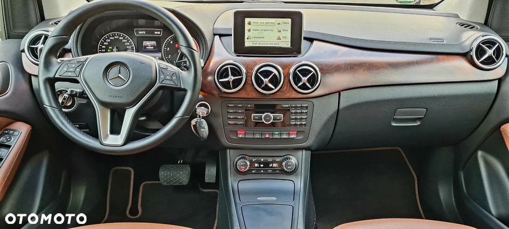 Mercedes-Benz Klasa B 200 7G-DCT AMG Line - 12