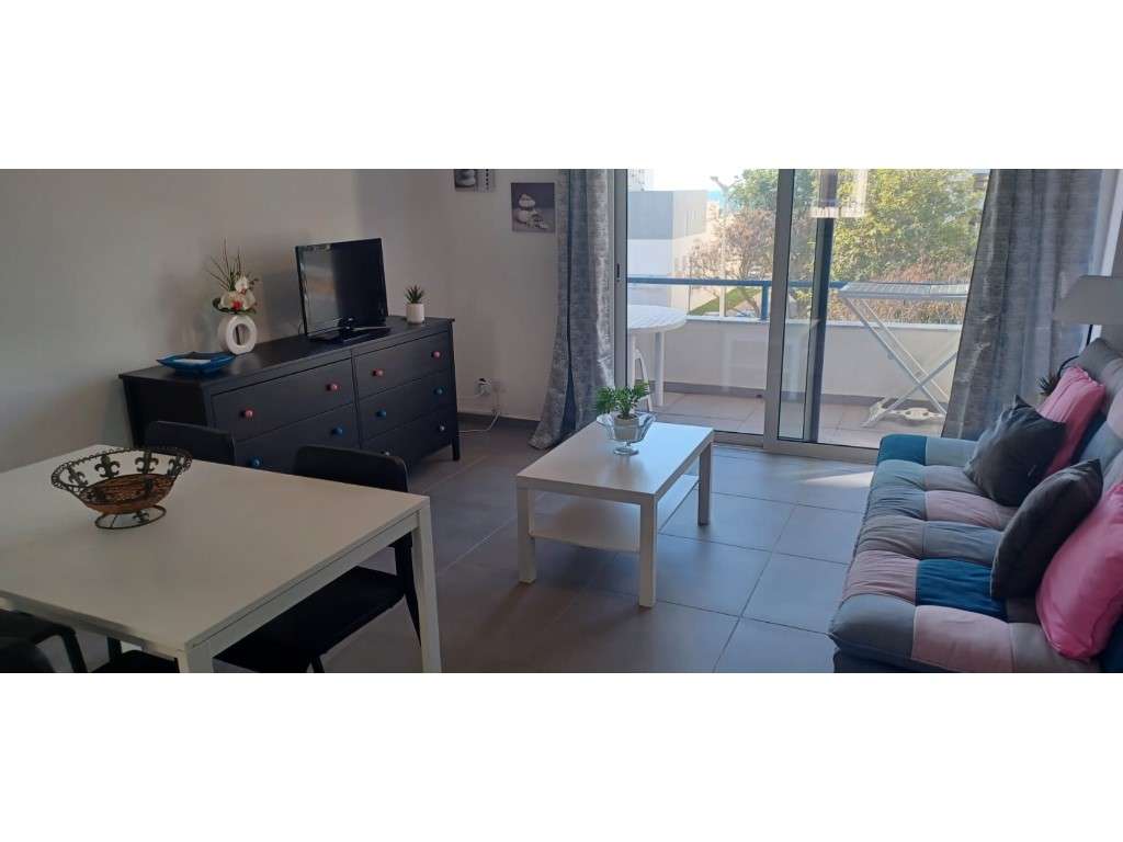 Apartamento T1 a 2 minutos da praia - Grande imagem: 2/16