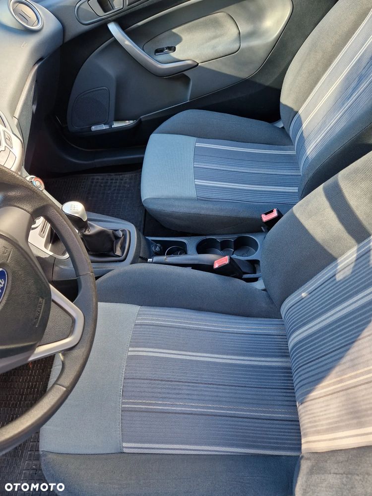 Ford Fiesta 1.6 TDCi Trend - 12