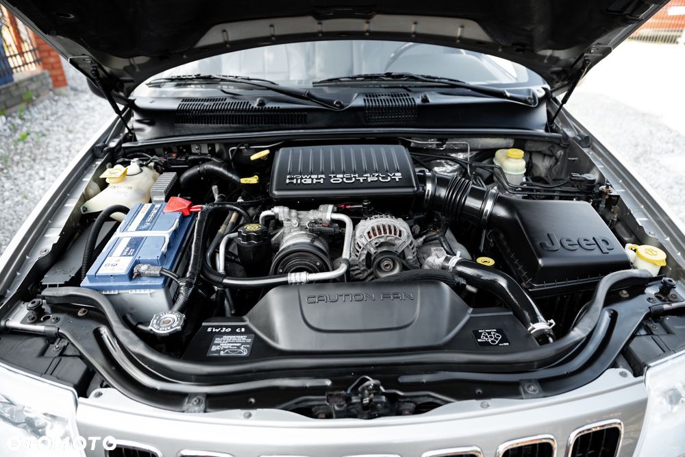 Jeep Grand Cherokee - 36