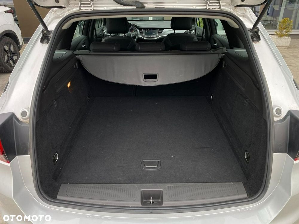 Opel Astra 1.4 T Enjoy S&S - 29
