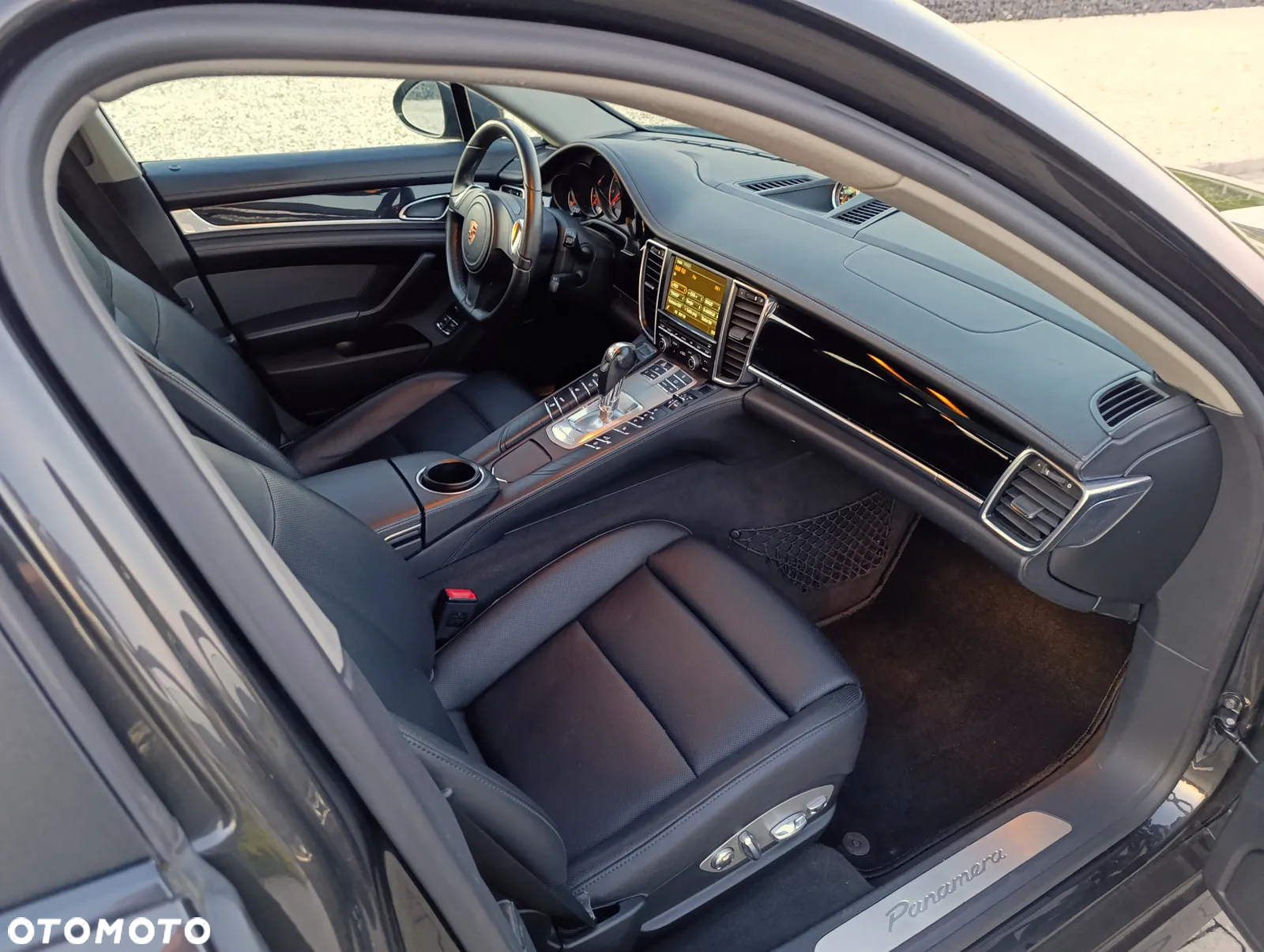 Porsche Panamera - 30