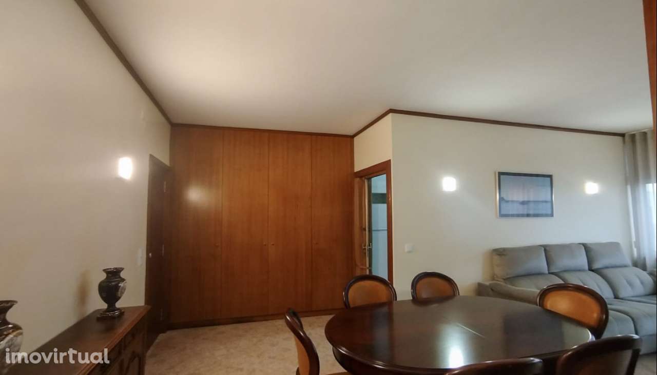 Venda de Apartamento T2 com vista mar e próximo da praia, na Póvoa d - Grande imagem: 4/14