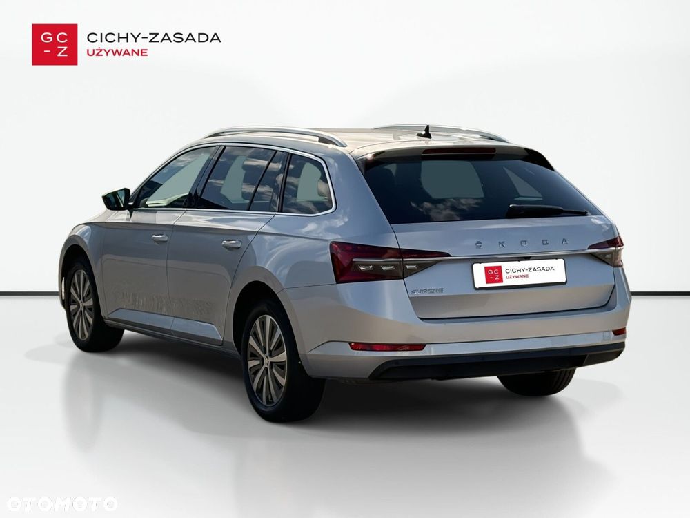 Skoda Superb 2.0 TDI SCR Style DSG - 4