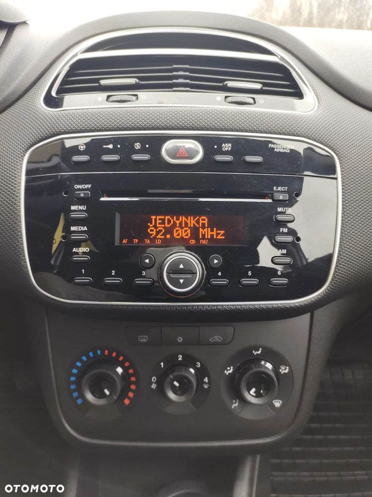 Fiat Punto 1.4 Young - 9