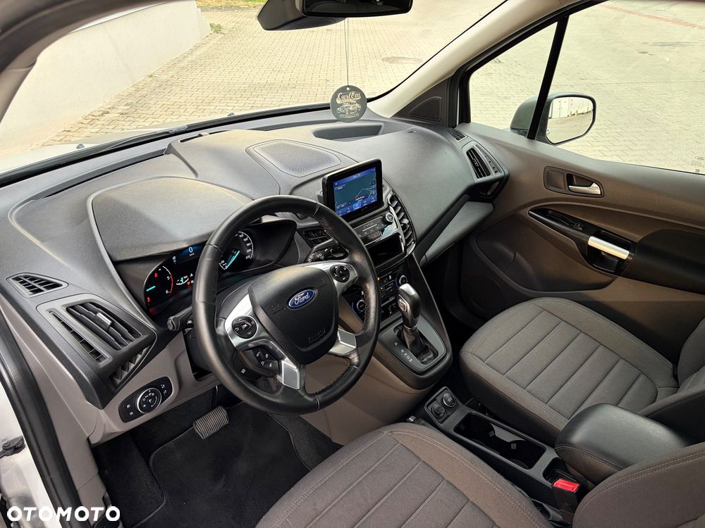Ford Tourneo Connect Grand - 14