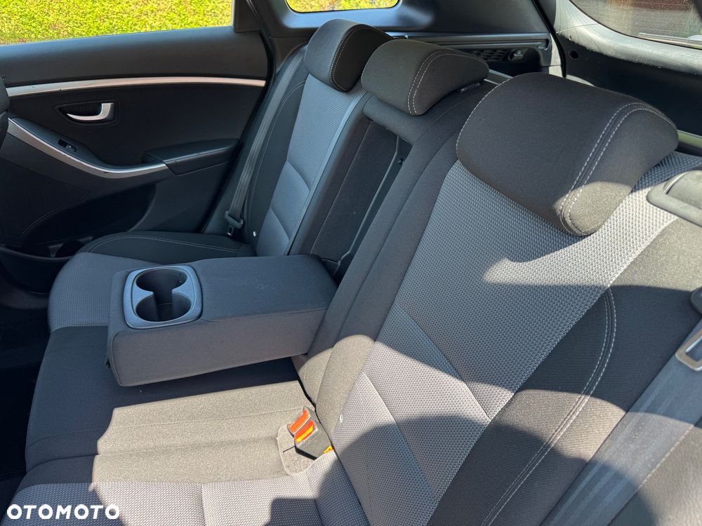 Hyundai i30 blue 1.4 YES Gold - 14