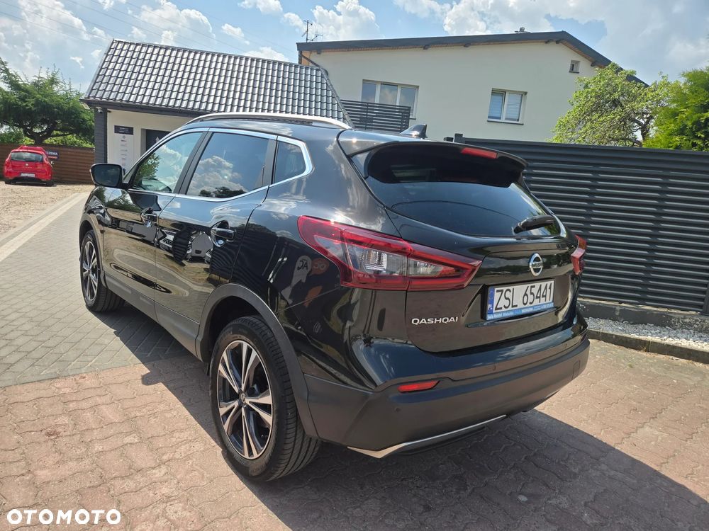 Nissan Qashqai 1.3 DIG-T AKARI - 10