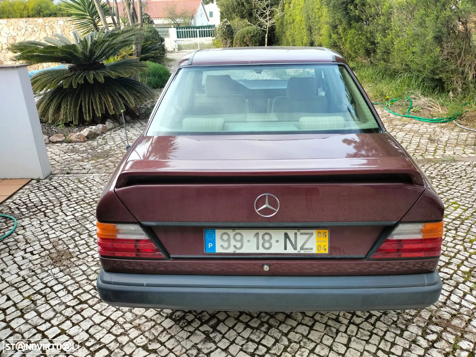 Mercedes-Benz 200 Standard - 36