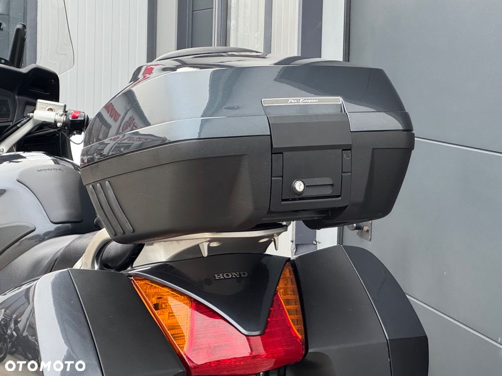 Honda ST - 27
