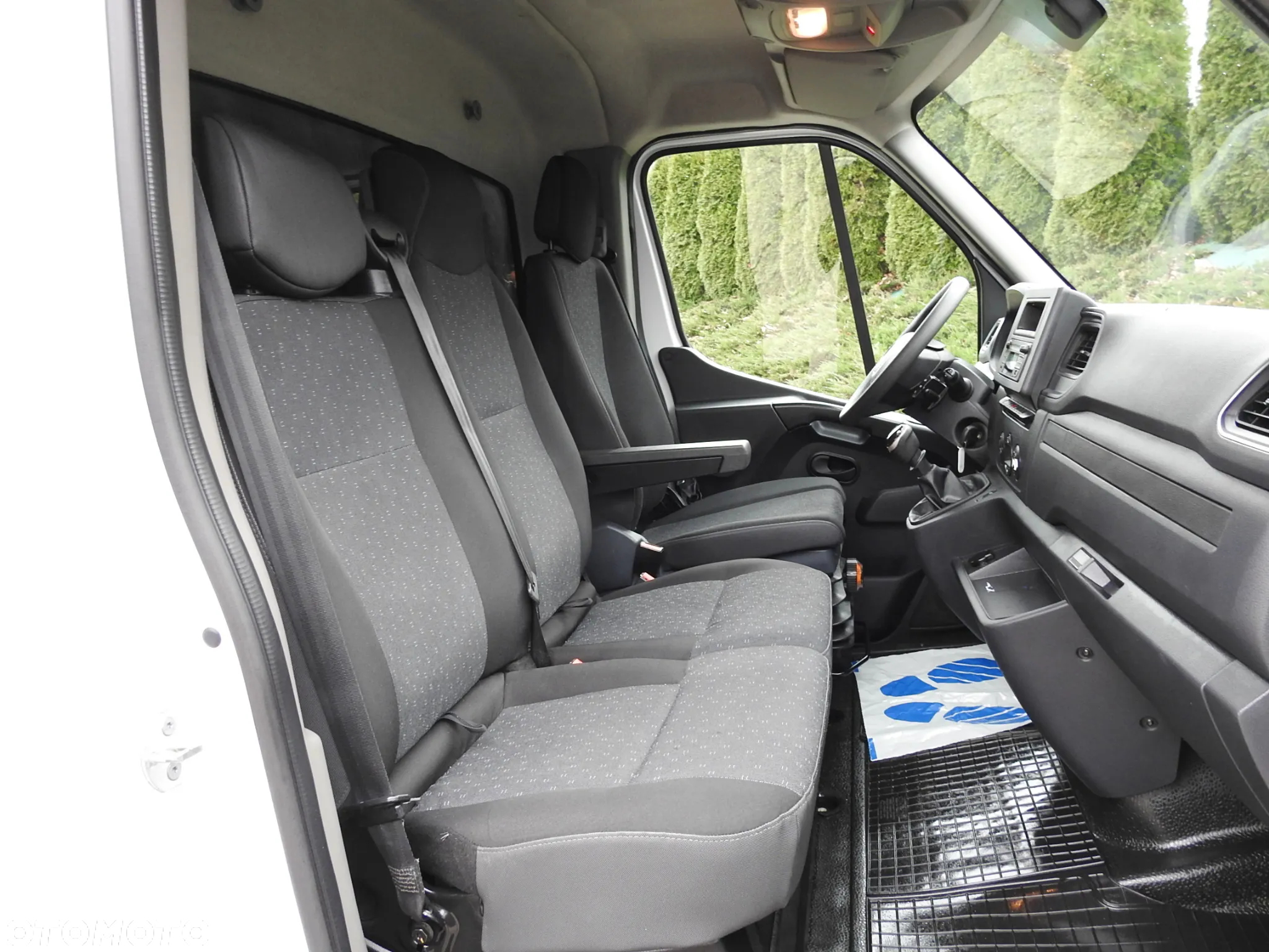 Opel MOVANO PLANDEKA WINDA 10 PALET TEMPOMAT KLIMATYZACJA LEDY PNEUMATYKA BLIŹNIACZE KOŁA 165KM [ 205810 ] - 35