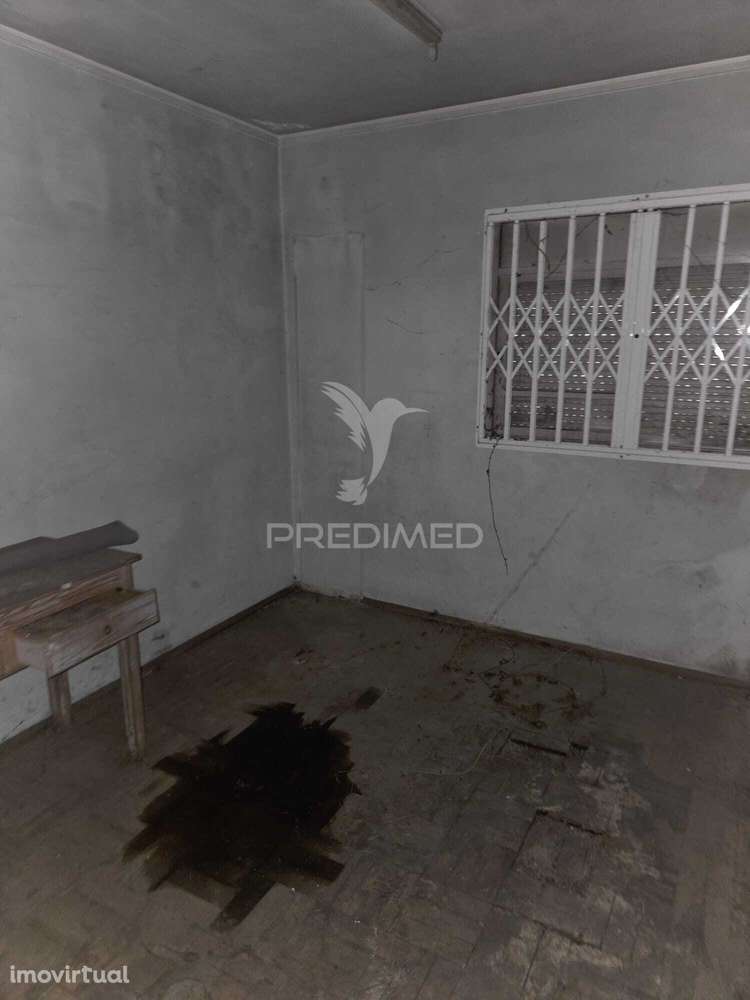 Moradia para Reabilitação Total em Mafamude Vila Nova de Gaia - Grande imagem: 3/16