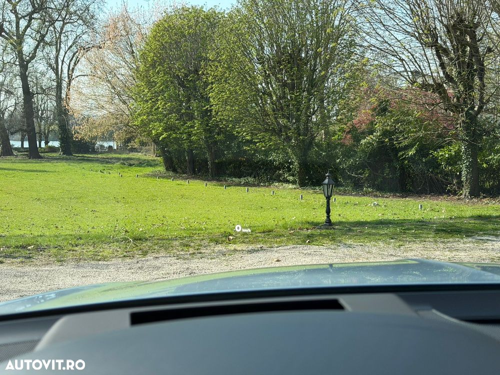 Bentley Bentayga - 12