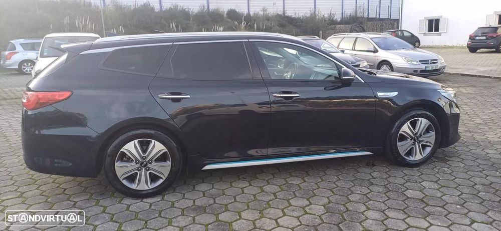 Kia Optima SW - 12