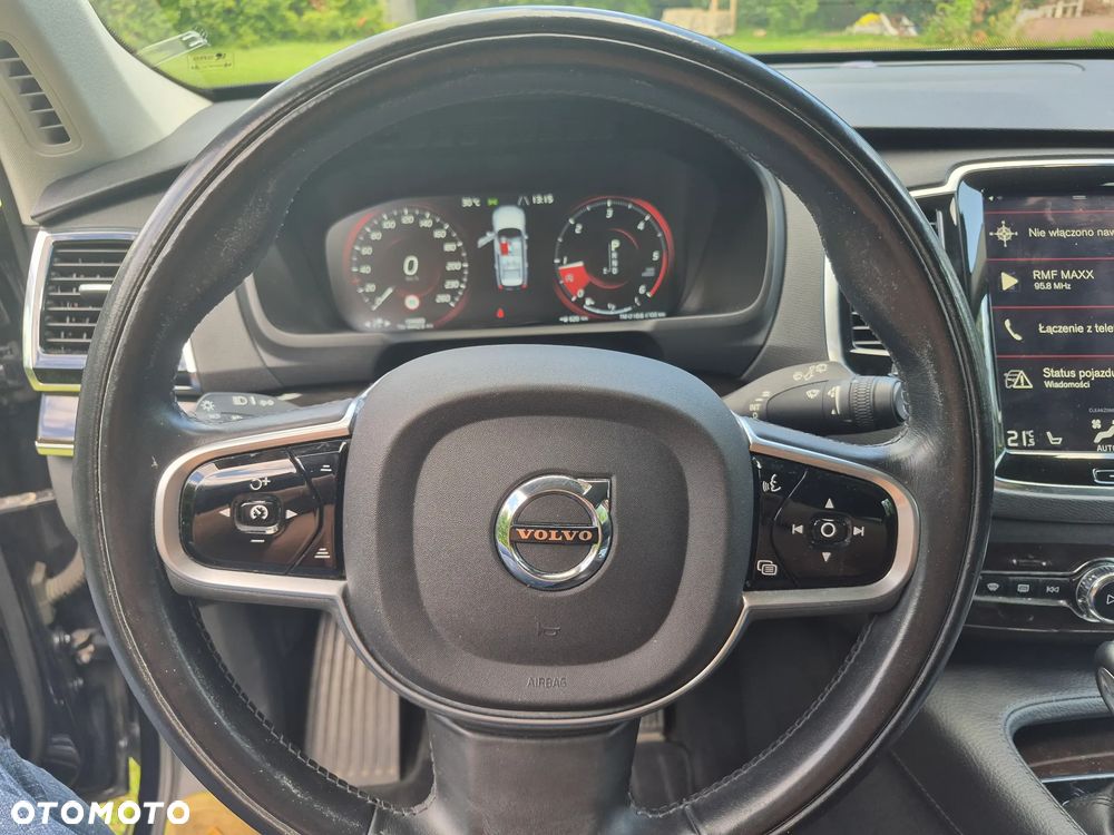 Volvo XC 90 D5 AWD Momentum - 3