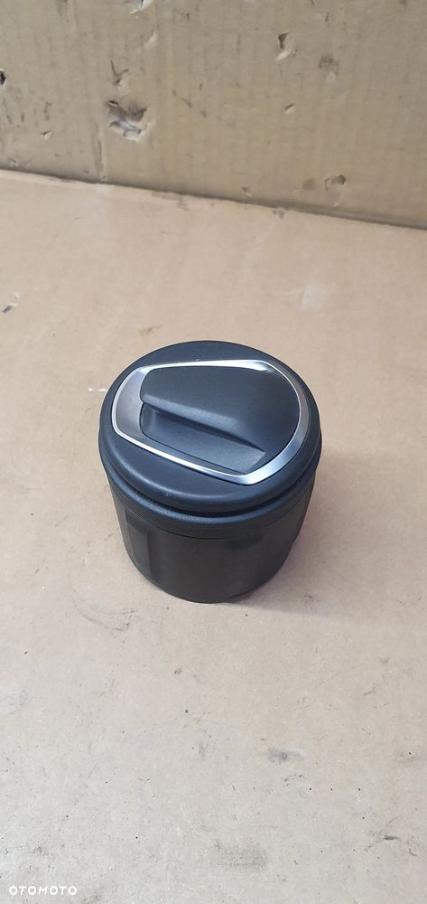 Popielniczka oryginał BMW I E87 9323677 - 2