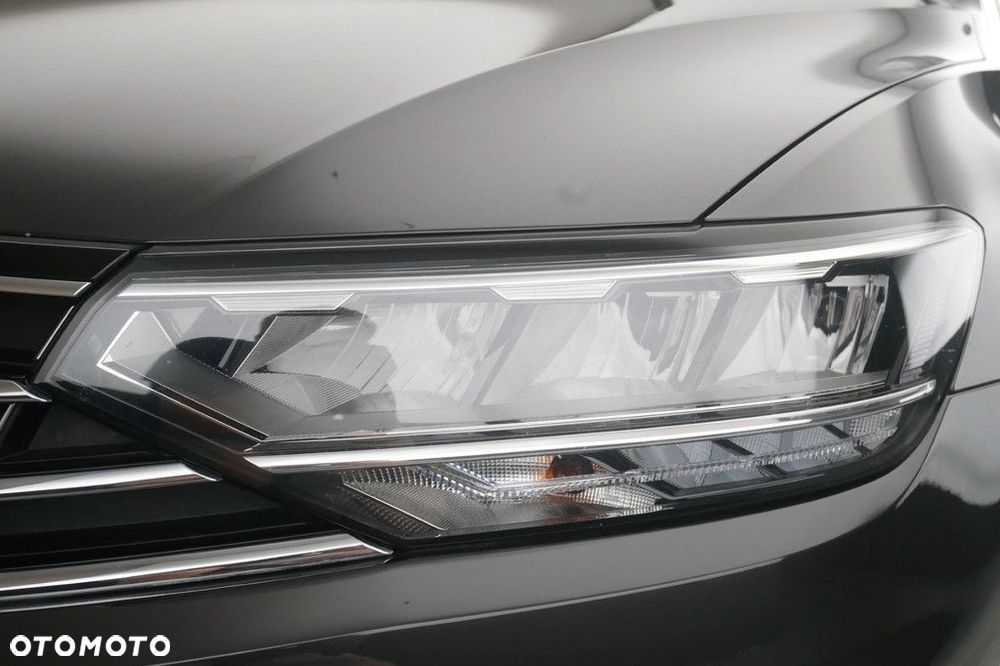 Volkswagen Passat Variant - 13