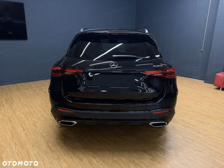 Mercedes-Benz GLC - 4