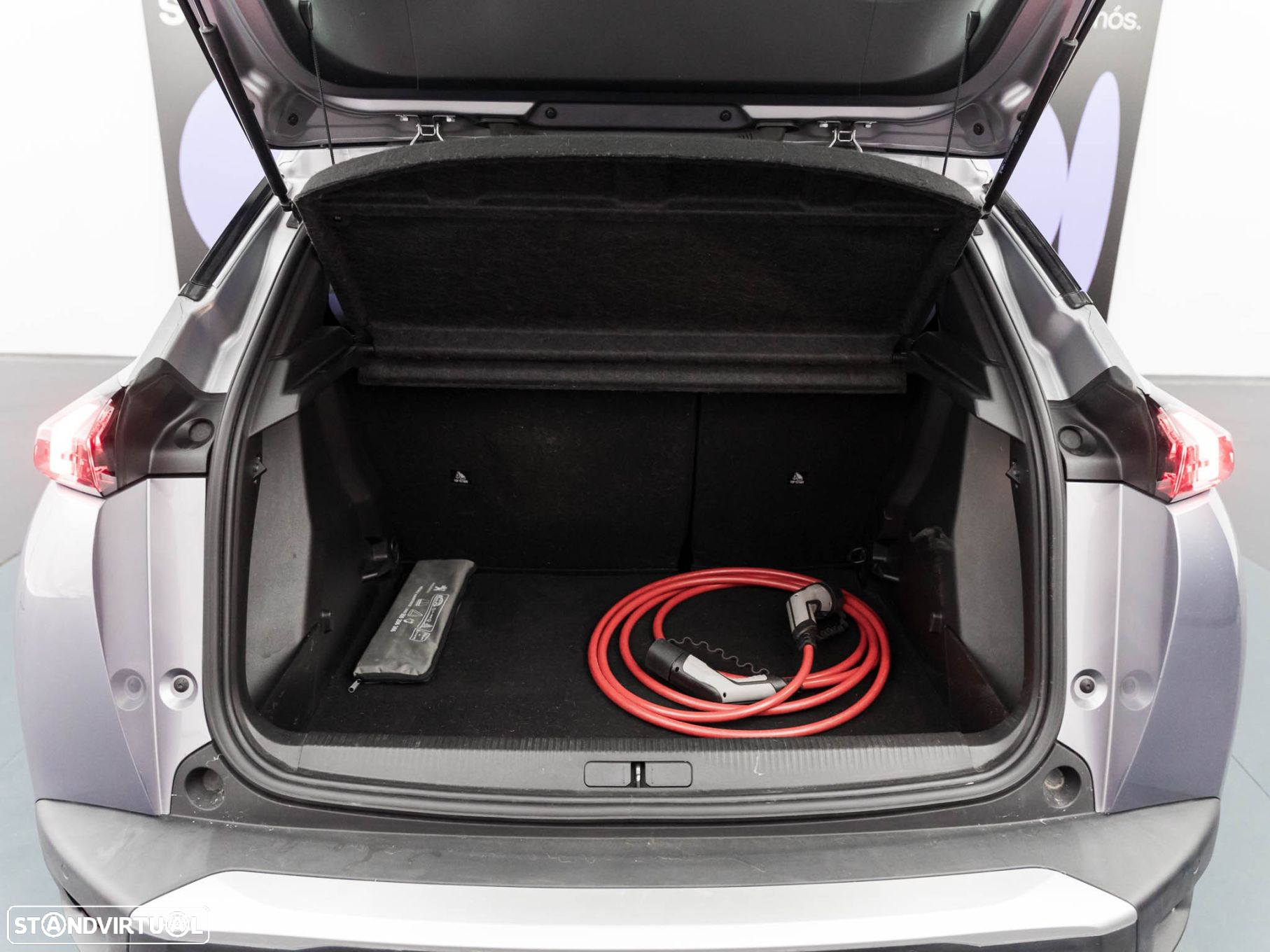 Peugeot e-2008 50 kWh Active - 12