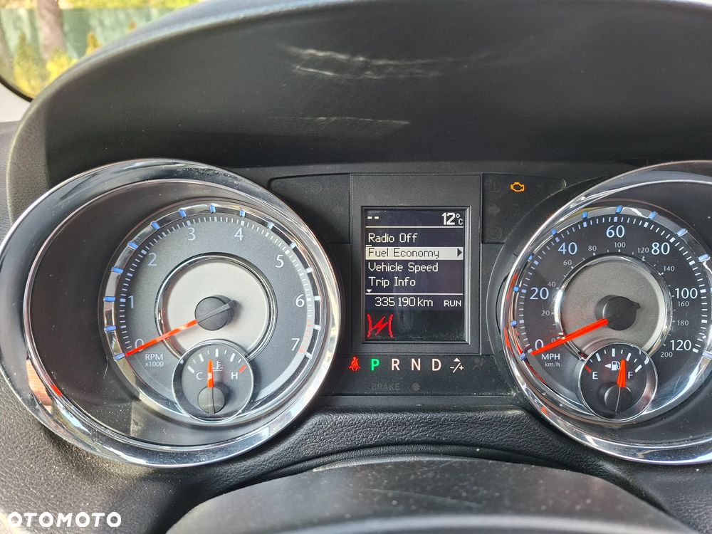 Chrysler Town & Country 3.6 Limited - 15