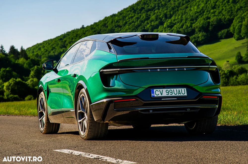 Lotus Eletre - 7
