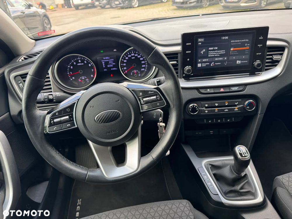 Kia XCeed 1.4 T-GDI L - 25