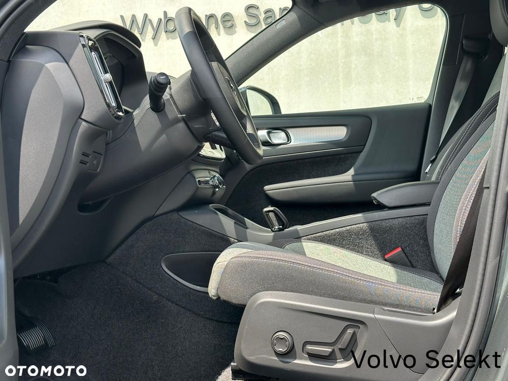 Volvo XC 40 - 25