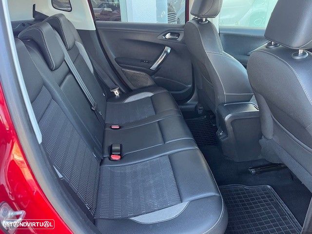 Peugeot 2008 1.2 PureTech Allure - 6