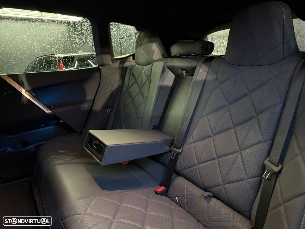 BMW iX xDrive 40 Pack Desportivo - 23