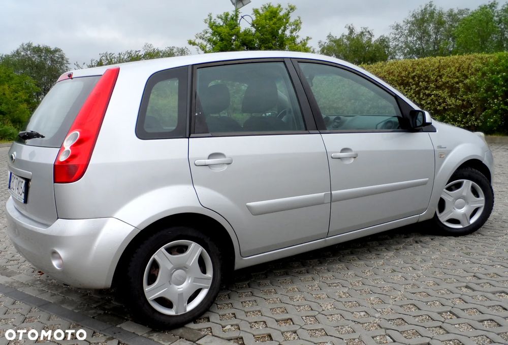Ford Fiesta 1.4 Ambiente - 11