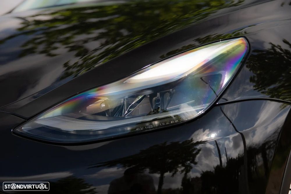 Tesla Model Y - 42