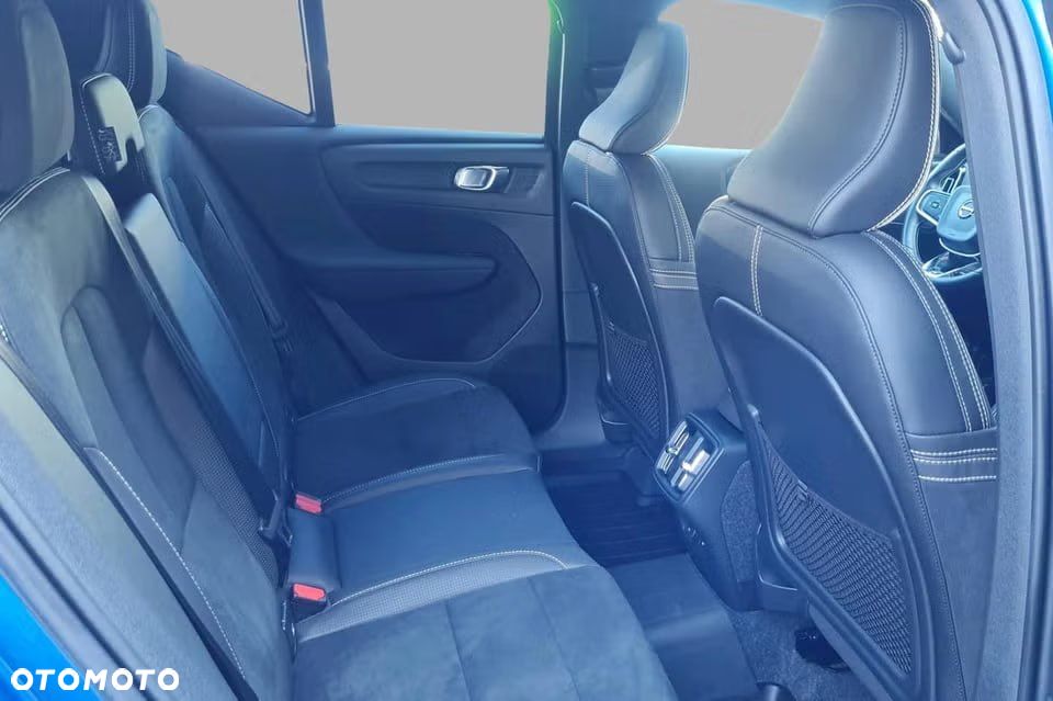 Volvo XC 40 D3 SCR AWD R-Design - 8