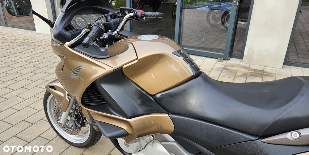 Honda Deauville - 14
