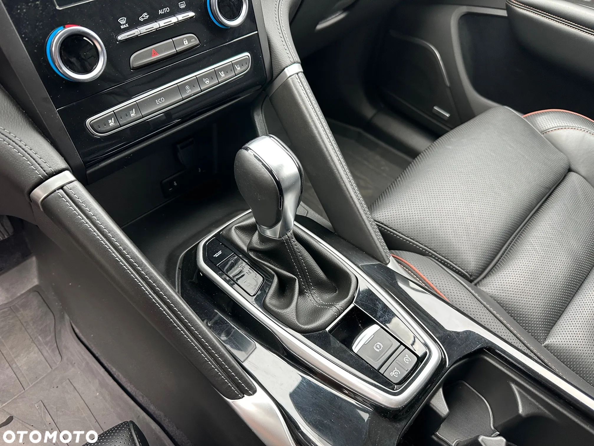 Renault Koleos 2.0 Blue dCi Initiale Paris 4x4 X-Tronic - 12