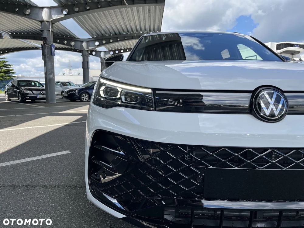 Volkswagen Tiguan 2.0 TDI R-Line Plus DSG - 25