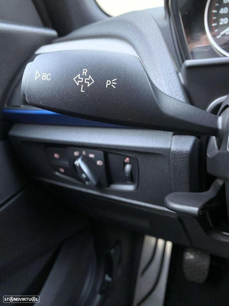 BMW 118 d Pack M - 14