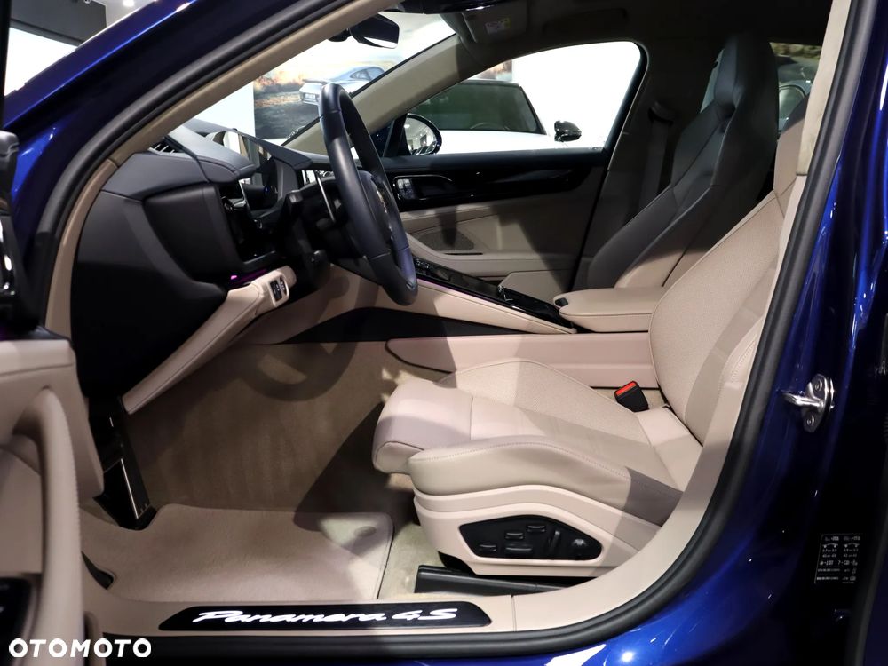 Porsche Panamera 4S E-Hybrid PHEV - 17