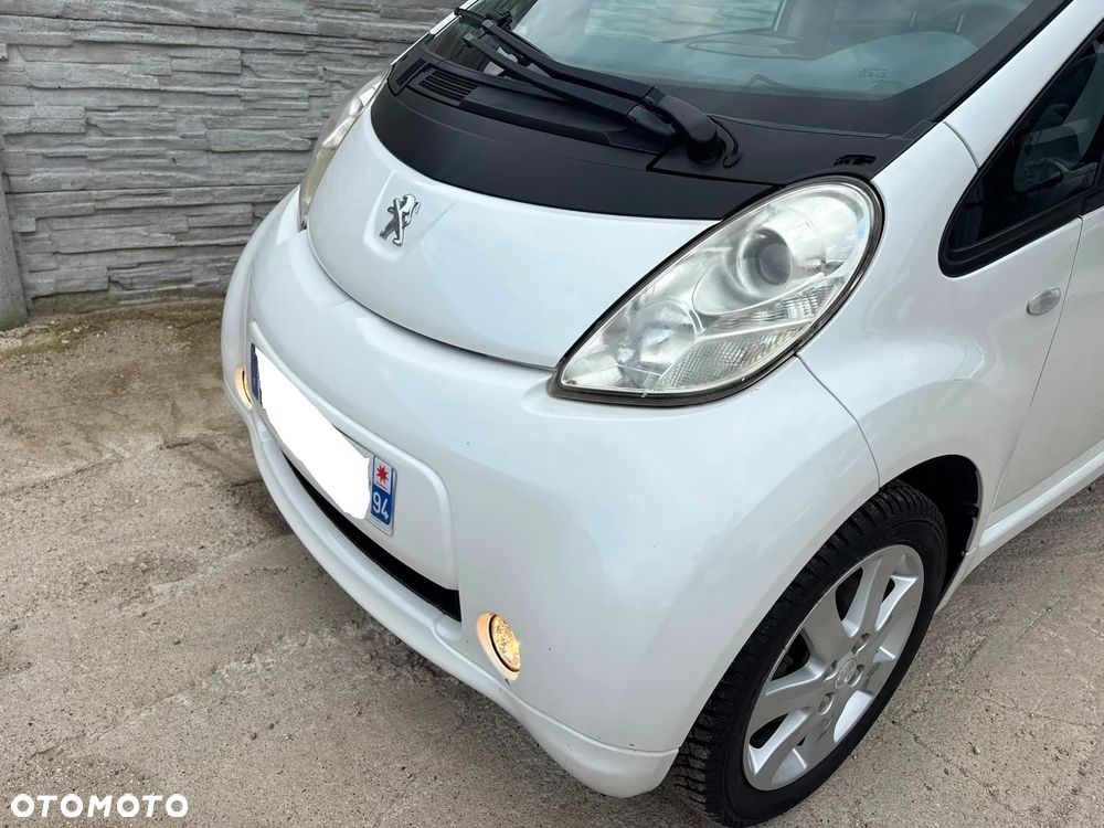 Peugeot iOn Active - 23
