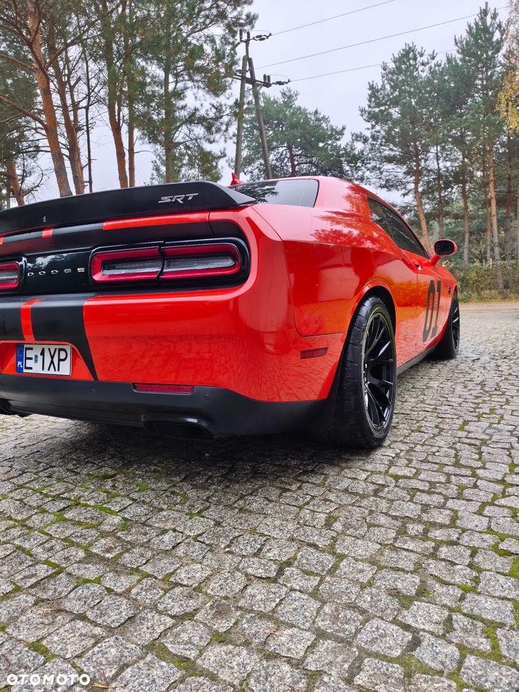 Dodge Challenger - 5