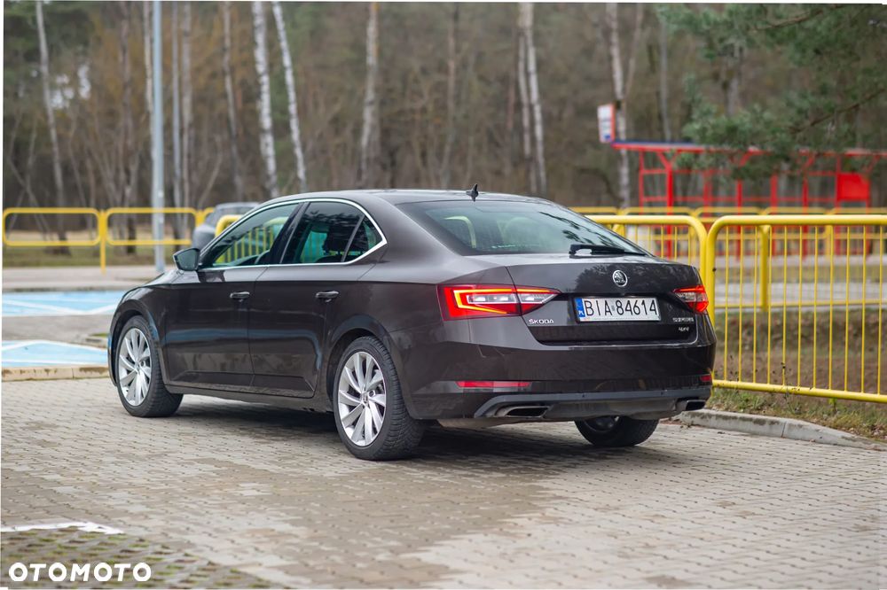 Skoda Superb 2.0 TSI 4x4 Style DSG - 5