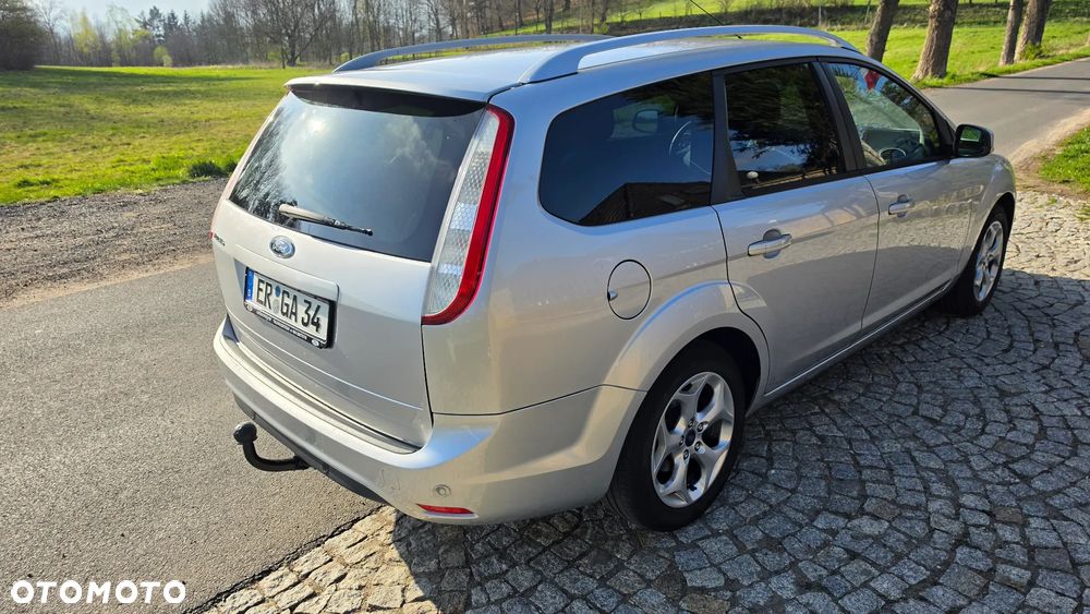 Ford Focus 1.6 Ambiente - 8